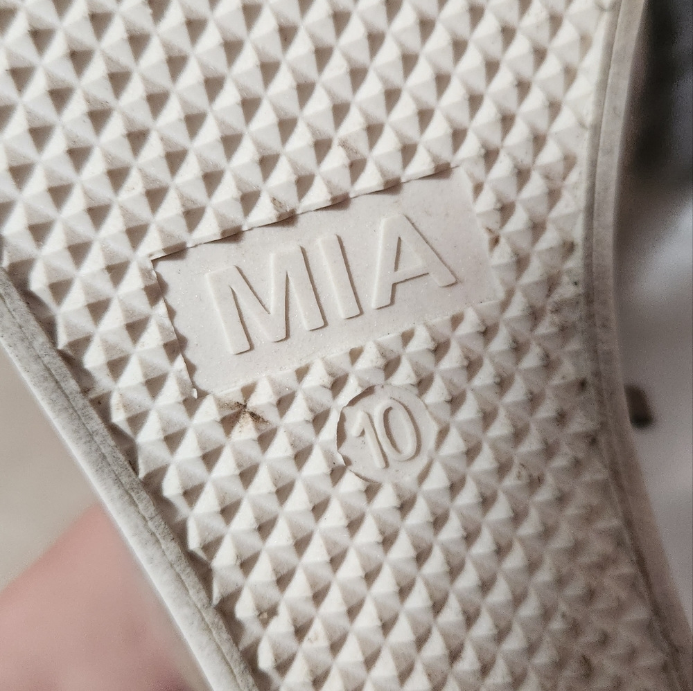 Mia/ Tan Wedge Booties - Picture 6 of 6